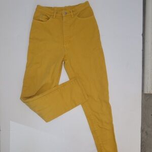 Anne Klein Vibrant Yellow jeans